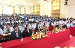 Khai giảng lớp bồi dưỡng nhận thức về Đảng cho học sinh THPT