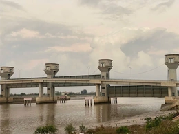 Người dân mong sớm vận hành công trình&nbsp;ngăn mặn, giữ ngọt trên sông Lèn