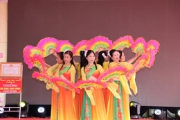 Công bố thôn Đồng Lòng, xã Hoằng Lộc đạt chuẩn NTM kiểu mẫu