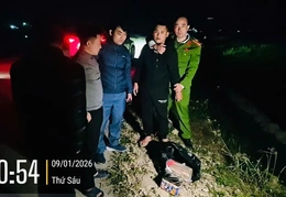 Phát hiện, bắt giữ đối tượng đang bán pháo hoa nổ