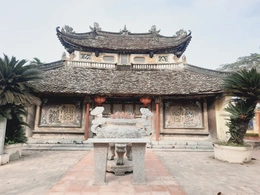 Sớm trùng tu nghè cổ bên bờ sông Mã