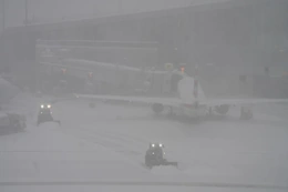 30 người thiệt mạng trong trận bão tuyết khổng lồ bao phủ nước Mỹ