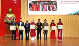 Xã Hậu Lộc khen thưởng học sinh đạt thành tích xuất sắc trong kỳ thi học sinh giỏi cấp tỉnh