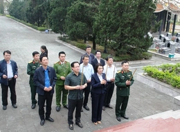 Phó Chủ tịch Thường trực Ủy ban MTTQ tỉnh kiểm tra đời sống và sản xuất của người dân một số địa phương,  đơn vị