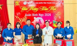 Trao quà Tết cho đoàn viên, thanh niên có hoàn cảnh khó khăn