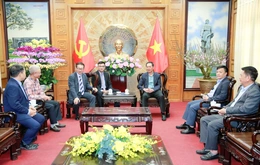 Phó Bí thư Tỉnh ủy, Chủ tịch Ủy ban MTTQ tỉnh Trịnh Tuấn Sinh tiếp và làm việc với Công ty Xi măng Nghi Sơn