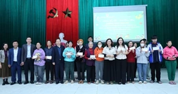 Hiệp hội Doanh nghiệp tỉnh tặng 100 suất quà Tết cho người khuyết tật, người có hoàn cảnh khó khăn