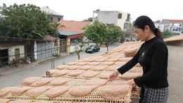 Làng nghề bánh đa&nbsp;tất bật vào vụ tết&nbsp;