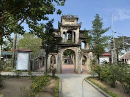 Tiếng chuông ngân miền chân sóng