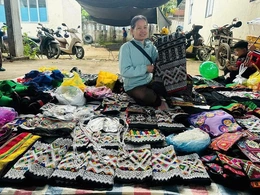 Nét đẹp từ các phiên chợ cuối năm