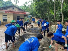 Đào tạo những lớp sinh viên&nbsp;“vừa hồng, vừa chuyên”