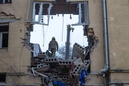 Chiến sự Ukraine tiếp tục leo thang, Kiev thúc đẩy hợp tác quốc phòng với Paris