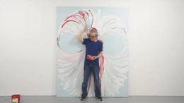 Danh họa Lee Kun-yong và hành trình 50 năm biến cơ thể thành nghệ thuật