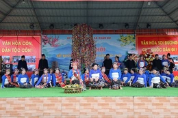 Người dân nô nức trẩy hội Sết Boóc Mạy năm 2026