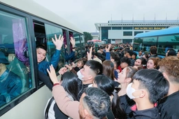 Sáng 5/3, hàng nghìn thanh niên Thanh Hóa đã hăng hái lên đường nhập ngũ