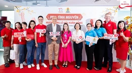 Hàng trăm nhân viên, tư vấn viên Prudential hiến máu hưởng ứng Lễ hội Xuân Hồng