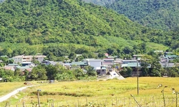 Đầu năm ghé làng “xuất ngoại”