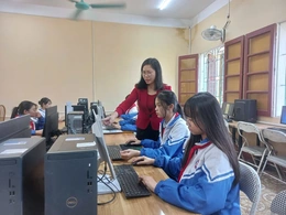 Nhiều khó khăn trong triển khai dạy môn Tin học