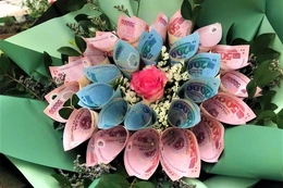 Dịch vụ làm “hoa tiền” nở rộ dịp 8/3, luật sư cảnh báo rủi ro pháp lý