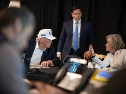 Tổng thống Mỹ công khai mục tiêu thay đổi chế độ Iran, nói có “ba lựa chọn rất tốt” cho vị trí lãnh đạo Iran