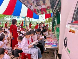 Từ trưng bày sách&nbsp;đến thư viện lưu động