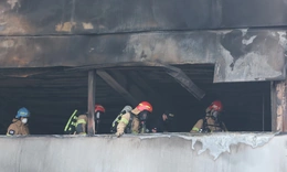 Hàn Quốc: Cháy nhà máy linh kiện ô tô, hàng chục người thương vong