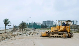 Khẩn trương khắc phục sạt lở kè ven biển Hải Tiến, sẵn sàng cho mùa du lịch 2026