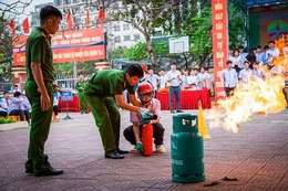 Nâng cao kỹ năng phòng ngừa cháy, nổ,&nbsp;thoát nạn an toàn trong học đường