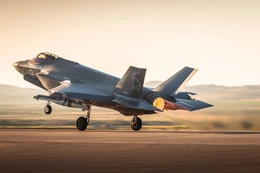 Israel tấn công cơ sở tàu ngầm của Iran, tiếp tục không kích Tehran