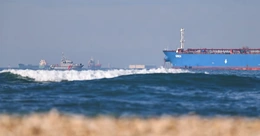 Anh cho phép quân đội kiểm tra tàu chở dầu nghi thuộc “hạm đội bóng tối” của Nga