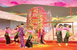 Trẩy hội Pôồn Pôông