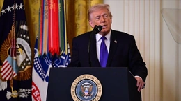 Mỹ cân nhắc chấm dứt xung đột với Iran ngay cả khi Eo biển Hormuz vẫn bị phong tỏa