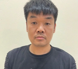 Khởi tố vụ án hình sự, tạm giữ đối tượng gây rối trật tự công cộng do mâu thuẫn khi đón khách taxi