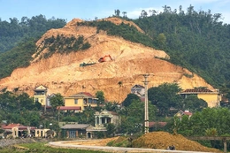 Đẩy nhanh tiến độ xử lý sạt lở đồi Phòng Không