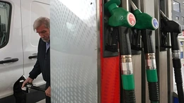 Biến động năng lượng toàn cầu gia tăng: châu Âu chịu áp lực lạm phát, Ấn Độ trấn an nguồn cung