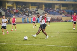 CLB Đông Á Thanh Hóa khủng hoảng trầm trọng; Man Utd thăng hoa, Tottenham lún sâu vào khủng hoảng