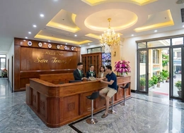 Nghỉ lễ nhưng không nghỉ việc