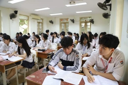Thi tốt nghiệp THPT 2026: Thí sinh đăng ký miễn thi ngoại ngữ giảm mạnh