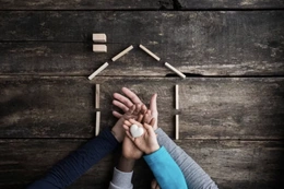 Chính phủ thông qua 3 chính sách sửa đổi Luật Nuôi con nuôi