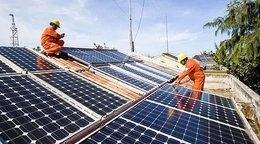 Phấn đấu tiết kiệm tối thiểu 10% điện năng trong các tháng cao điểm nắng nóng