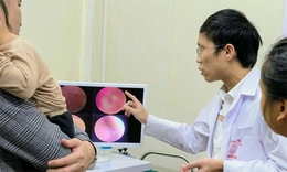Những sai lầm thường mắc&nbsp;của phụ huynh có con bị viêm tai giữa cấp