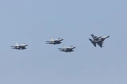 Pakistan triển khai chiến đấu cơ và hàng nghìn binh sĩ tới Saudi Arabia