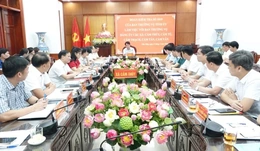 Đoàn kiểm tra của Ban Thường vụ Tỉnh ủy làm việc với 5 xã