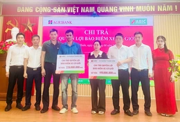 Chi trả hơn 1,1 tỷ đồng quyền lợi bảo hiểm cho khách hàng