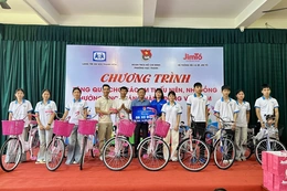 Tiếp sức mùa thi, trao yêu thương tới trẻ em Làng SOS Thanh Hóa