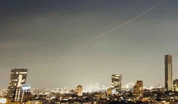 Israel không kích Iran bất chấp cảnh báo của tổng thống Trump