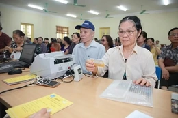 Đề xuất giảm dần tuổi bắt đầu hưởng trợ cấp hưu trí xã hội xuống 70 tuổi
