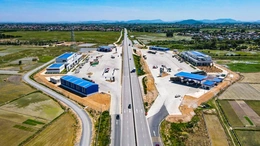 Cận cảnh trạm dừng nghỉ đầu tiên trên cao tốc Bắc - Nam qua Thanh Hóa