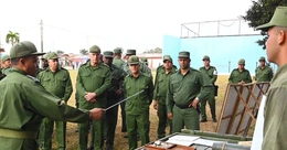 Chủ tịch Cuba chỉ đạo diễn tập quân sự quy mô lớn