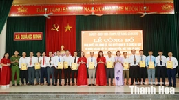 Xã Quảng Ninh công bố các quyết định sắp xếp thôn, thành lập chi bộ